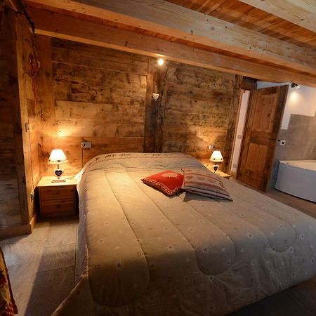 Vieilles Maisons D'Introd Eksteriør billede