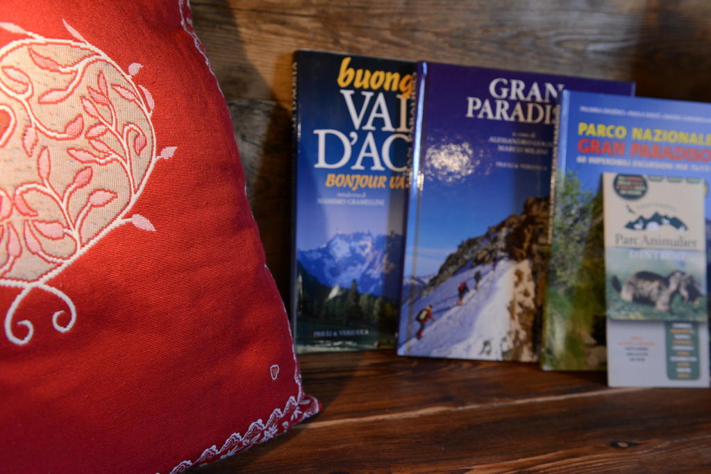 Vieilles Maisons D'Introd Eksteriør billede