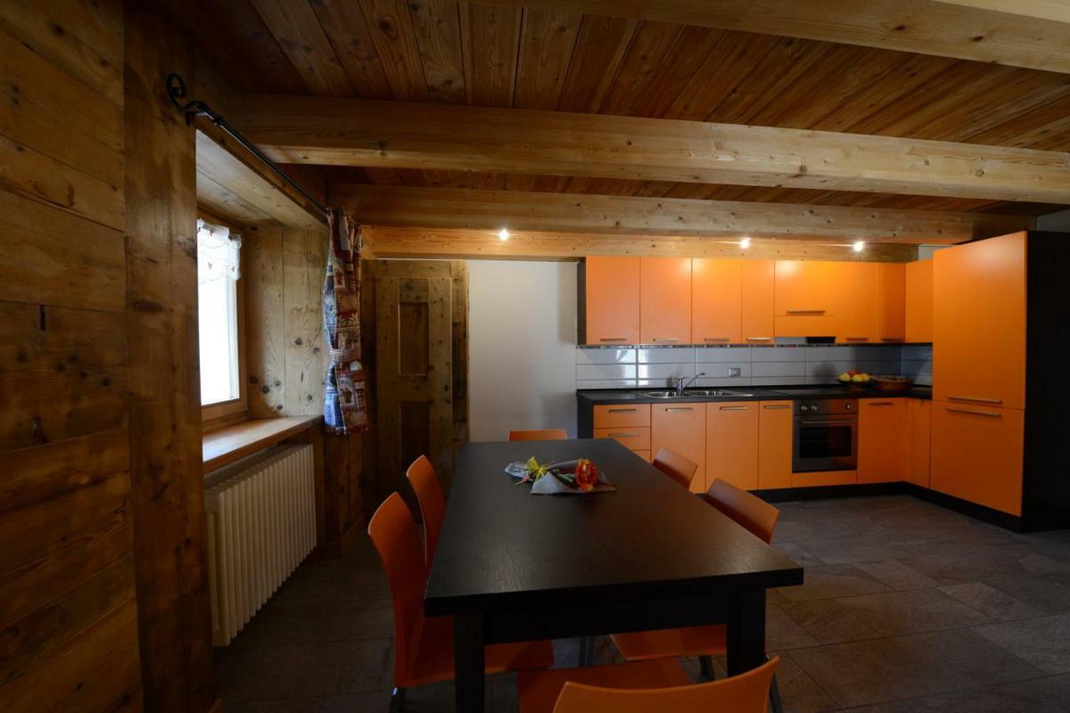 Vieilles Maisons D'Introd Eksteriør billede