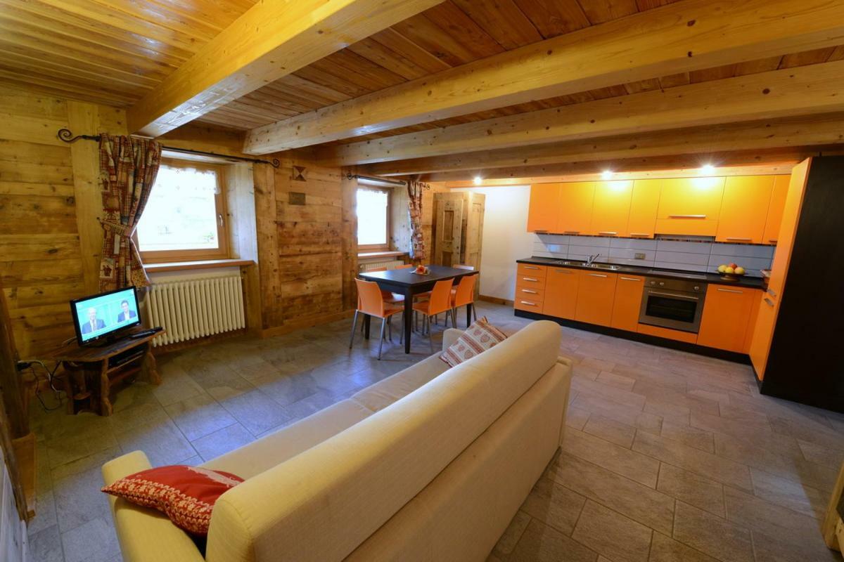 Vieilles Maisons D'Introd Eksteriør billede